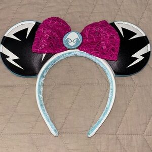 Ghost spider Minnie ears